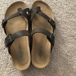 Altard state sandals